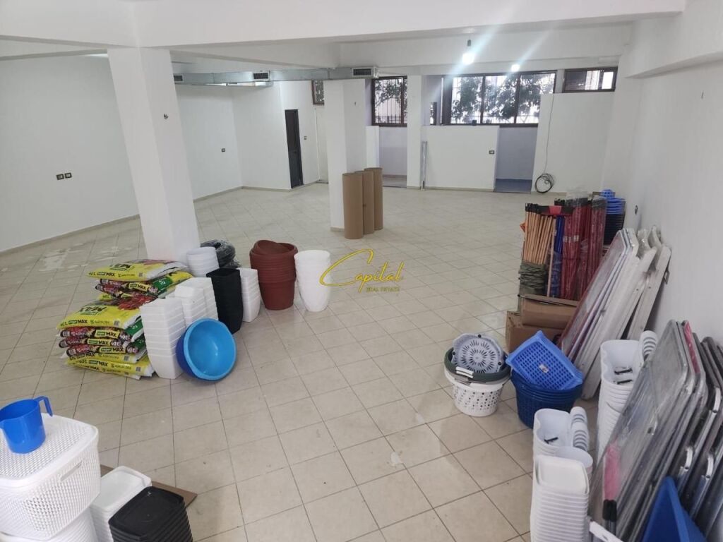 SHOP FOR RENT 115 M2 DIBRA STREET 100,000 LEKE