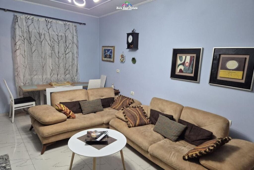 Appartamento In Affitto 2+1 Vicino Al Vecchio Mercato Elettrico (ID B221421) Tirana