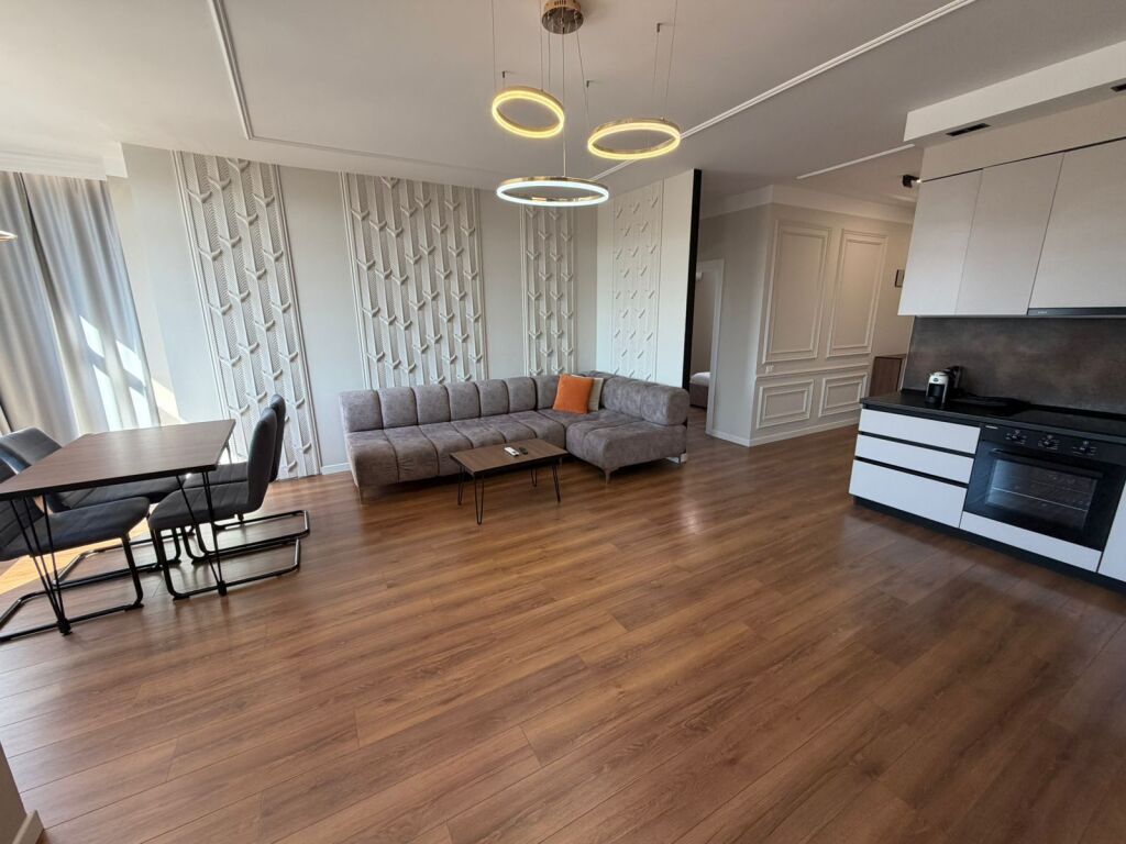 Shitet apartament pranë Ish-Ekspozitës