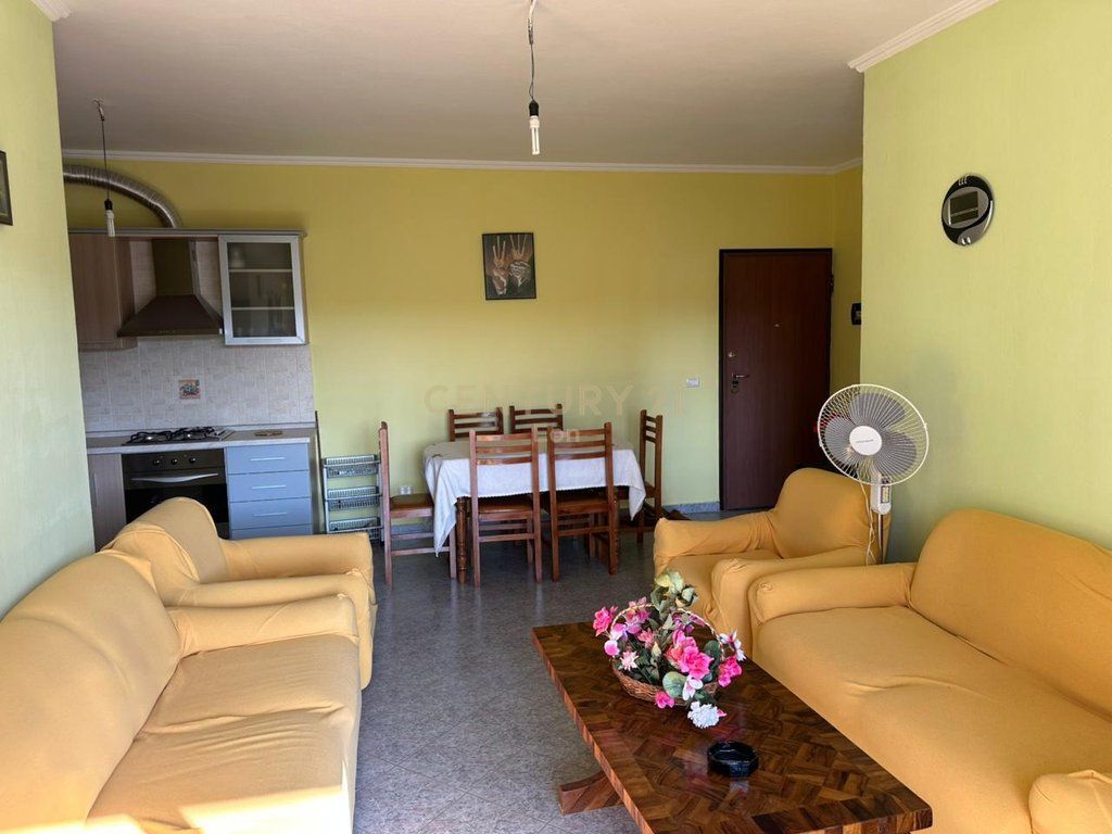 SHESIM APARTAMENT 1+1 TEK POLIKLINIKA, DURRES QENDER !