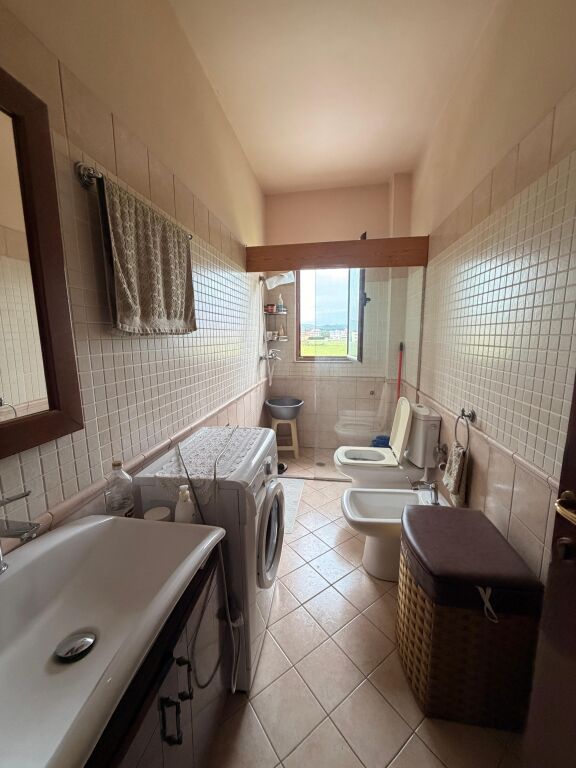 Shitet Vilë 3-Katëshe me Truall 1533m2 – Kavajë, Rruga Dytësore