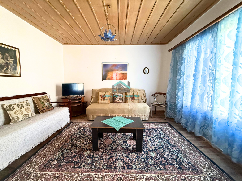 SHTEPI PRIVATE SHITET – MURADIE, VLORE