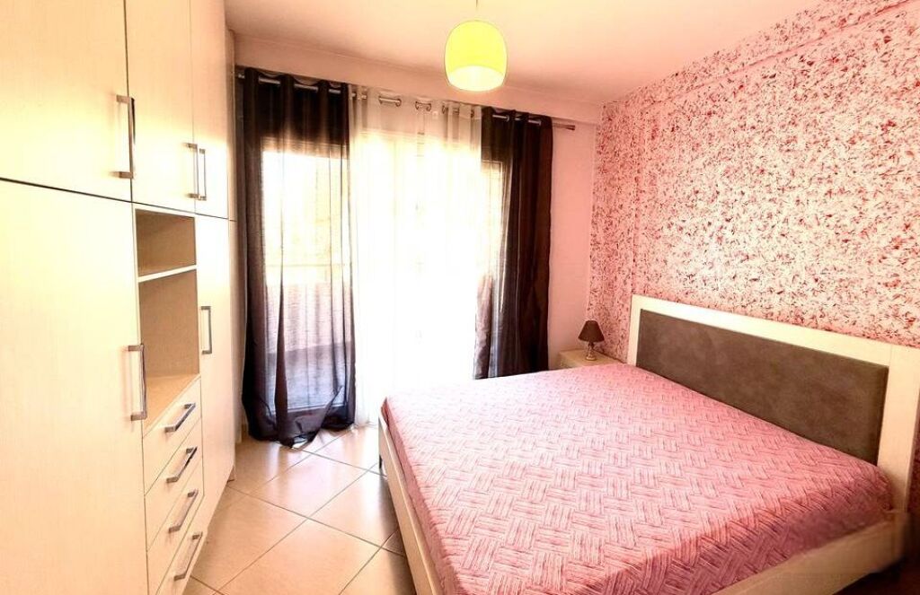 JEPET ME QIRA APARTAMENT 1+1