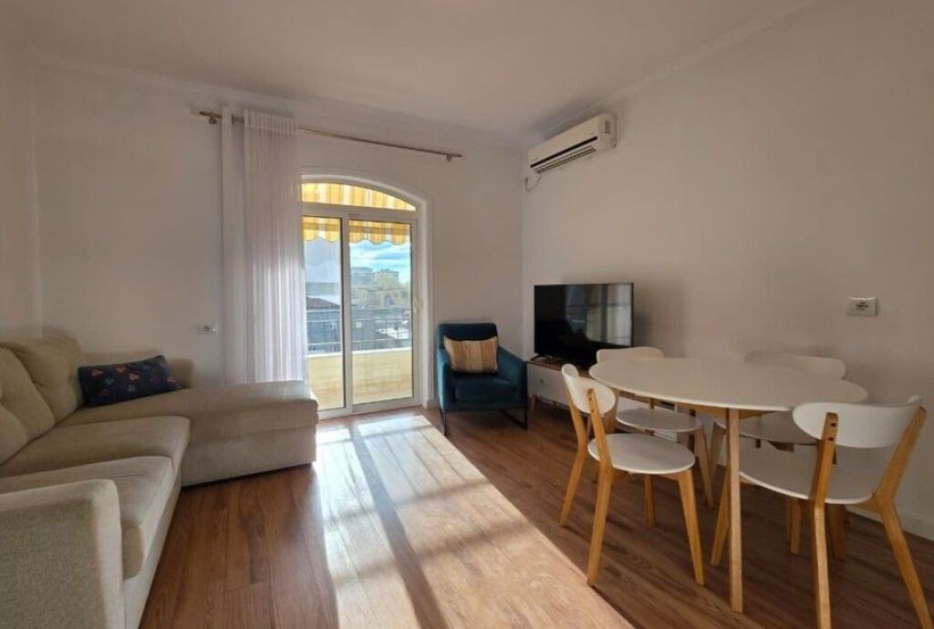 Qera, Apartament 1+1, Rruga Siri Kodra, Tirane.