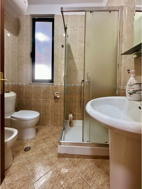 Qera,Apartament 2+1+2, Selvia