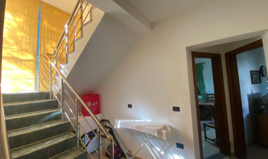 Shitet Super Vila • 2 KATE, VETEM 2 minuta larg Detit