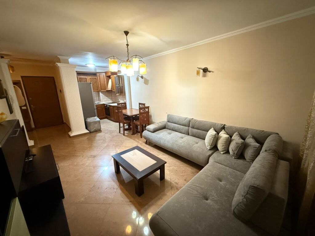 📣 QERA Apartament 1+1 📍 Prane Gjimnazit "Petro Nini Luarasi" ✨  💶 Cmimi 60.000 Leke/Muaj