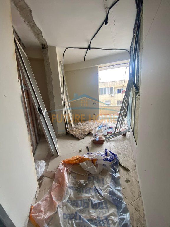 Shitet, Apartament 2+1, Unaza e re, Tiranë.