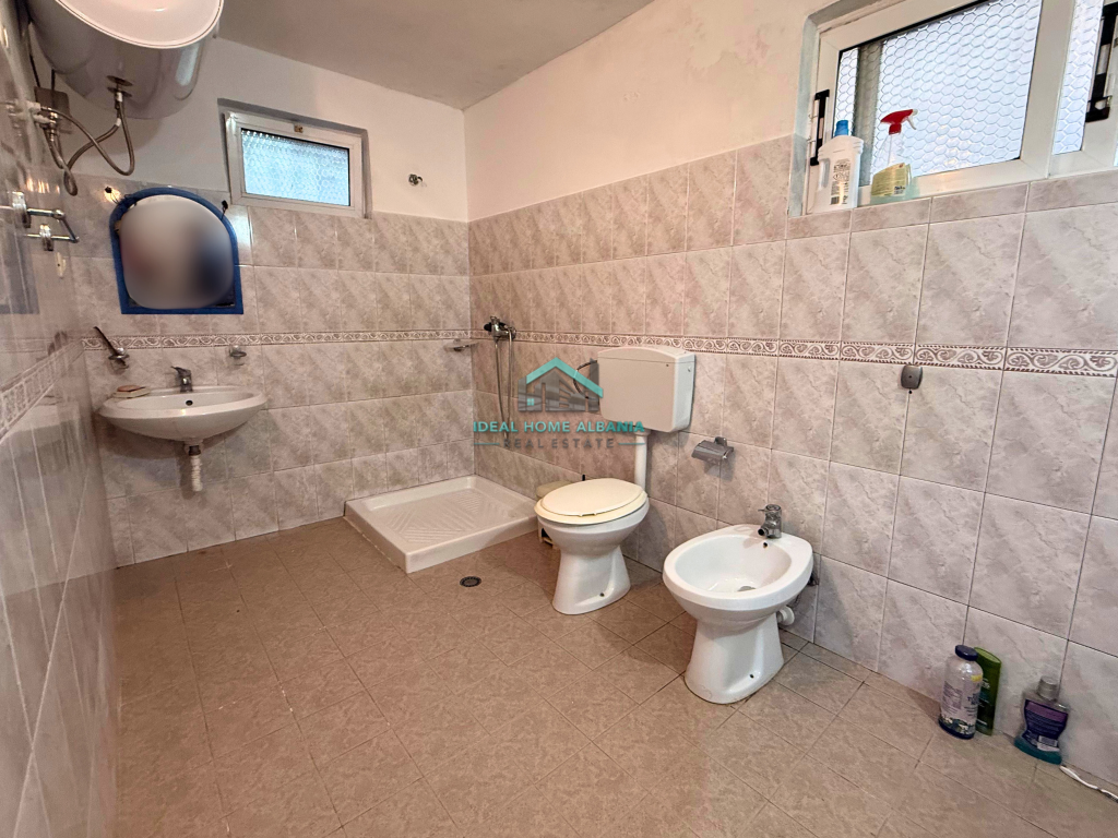 SHTEPI PRIVATE SHITET – MURADIE, VLORE