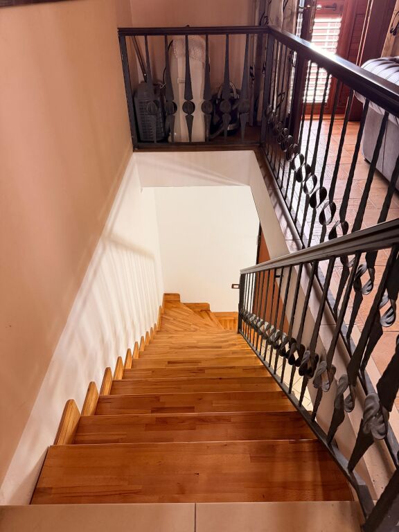 Shitet Vilë 3-Katëshe me Truall 1533m2 – Kavajë, Rruga Dytësore