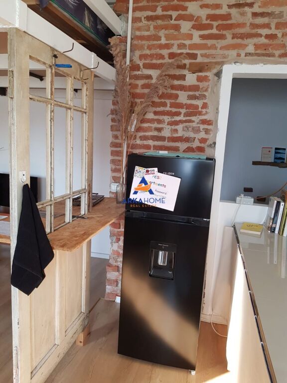 JEPET ME QERA GARSONJIERE 1+1 "AFER ME HOTEL THEATRO, RRUGA MIHAL DRURI, QENDER" 500 EURO