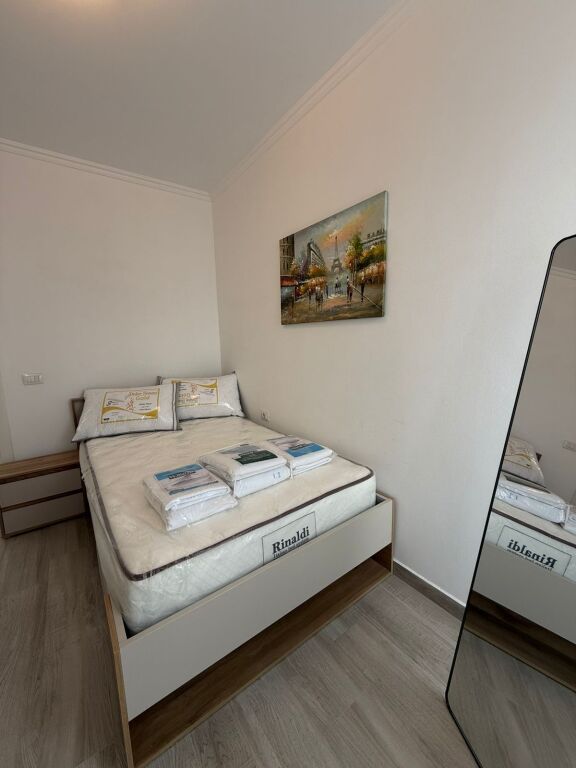 Jepet me qira apartament 2+1 me parking te Jordan Misja.  🚗 Me post parkimi💰 Cmimi: 80,000 leke / muaj  Per me shume informacion ose vizite, kontaktoni ne privat.