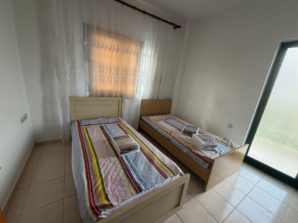 3+1, floor villa behind the well Astir, 450 euro