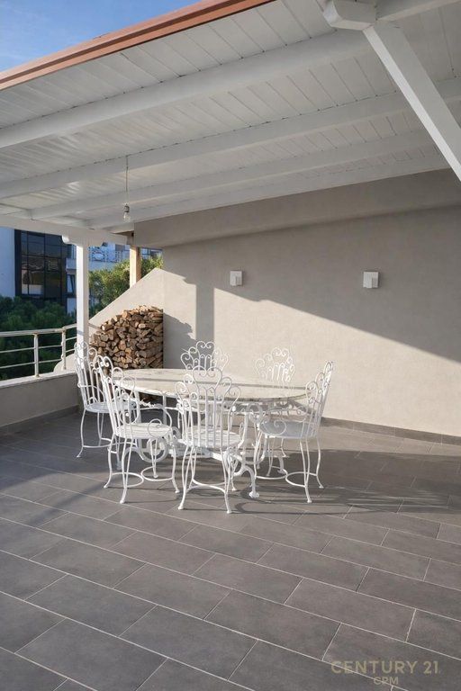 VENDESI SUPER APPARTAMENTO 2+1+2 A GOLEM, INVESTITO FINO AI DETTAGLI CON AMPIO VERANDA E VISTA MARE