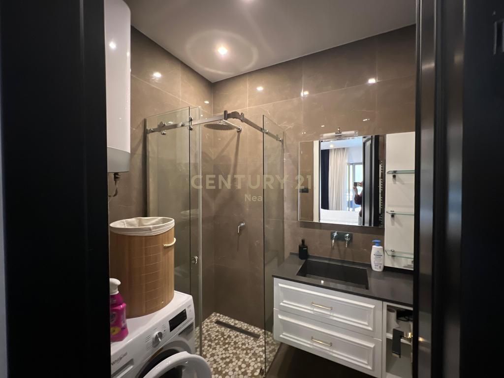 Jepet me qira apartament 2+1+2 me post parkimi në Kompleksin Delijorgji