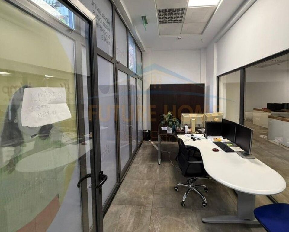 Qera, Ambient biznesi, Selvia, Tiranë.