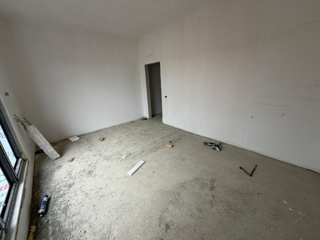 🏡 Shitet Dupleks modern pranë TEG! ✨Dupleks me oborr privat