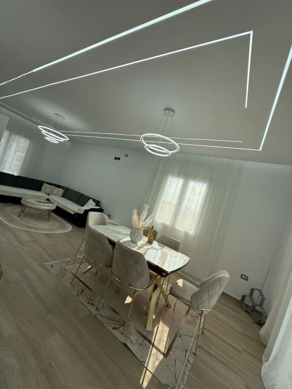 JEPET ME QERA – VILË 2 KATËSHE