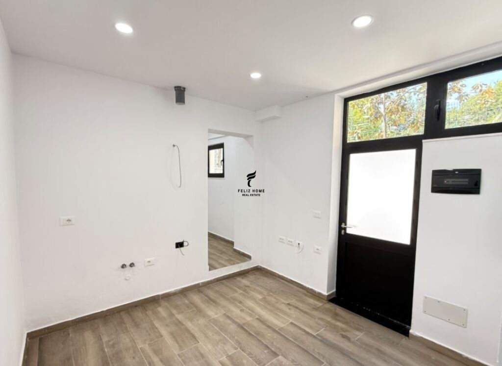 WAREHOUSE FOR RENT 60 M2 ALI DEMI 100,000 LEKE FH-70226