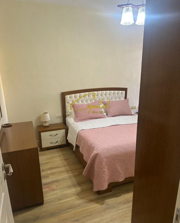 APARTAMETN ME QIRA 2+1 LIQENI ARTIFICIAL 700 EURO