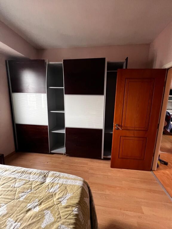 🏢Rruga e Dibres,prane Viles Gold jepet me qera apartament 2+1,60,000Leke .   
