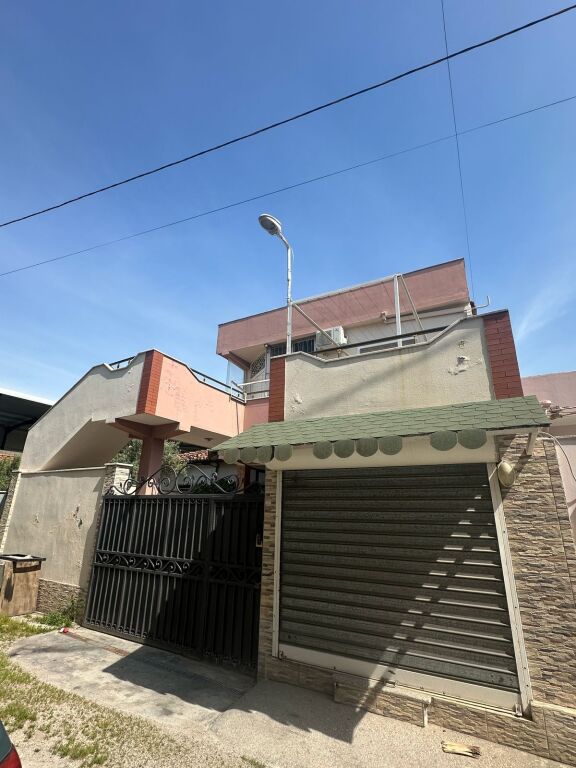 JEPET ME QERA VILA 2 KATESHE 400€ SHKOZET