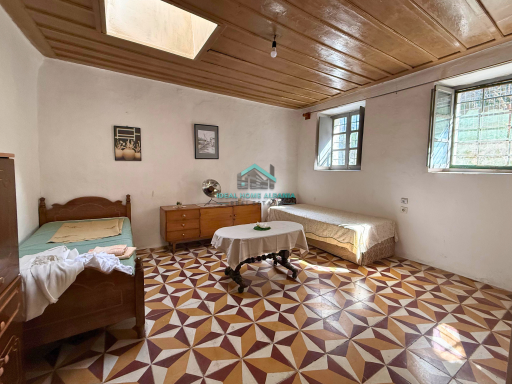 SHTEPI PRIVATE SHITET – MURADIE, VLORE