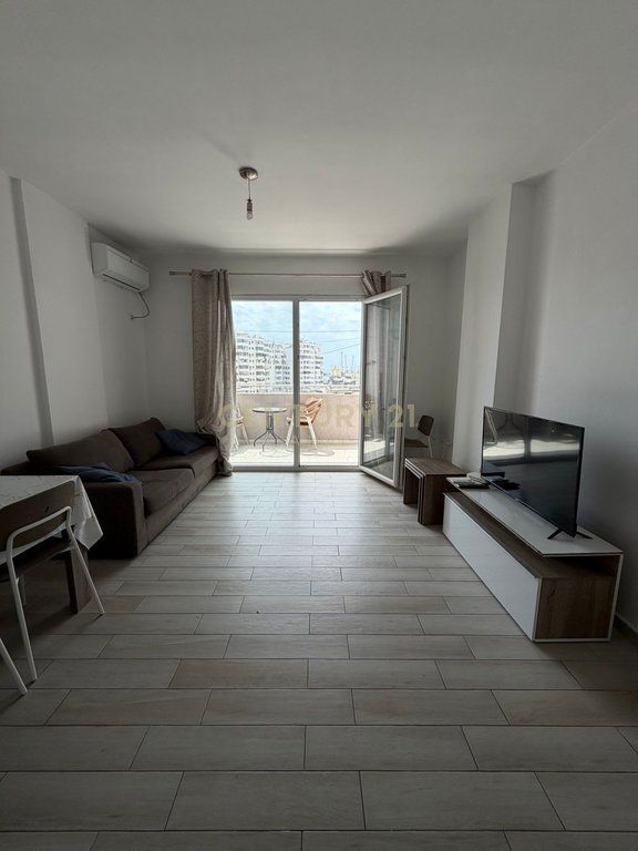 Apartament 1+1 Me Qira në zonën Stacioni i Trenit, Durrës.