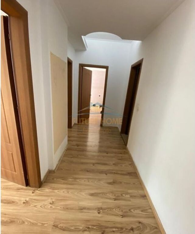 In vendita, appartamento 2+1+1, Ali Demi, Tirana.