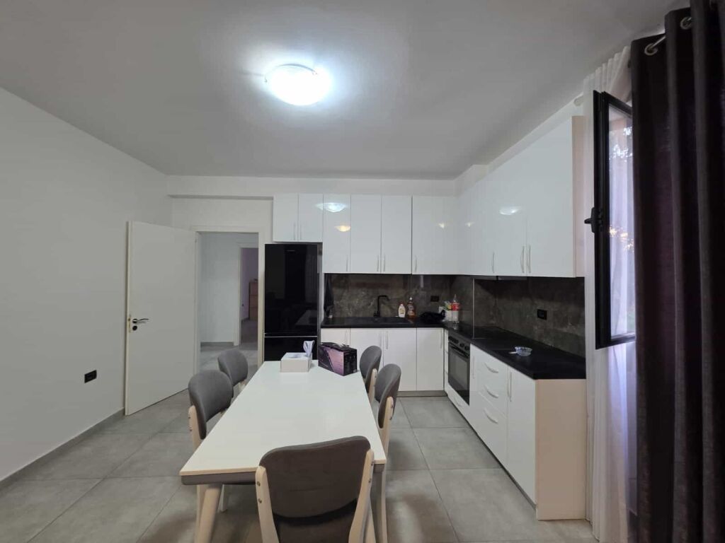 Apartament ne Shitje 2+1 ne Shkoze (ID B120712) Tirane