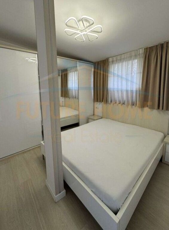 Qera, Apartament 1+1, Komuna e Parisit, Tiranë.