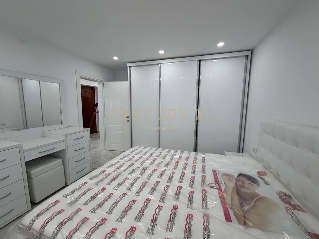 Apartament 2+1 me qira te Pediatria, në Rrugën Kongresi i Manastirit.