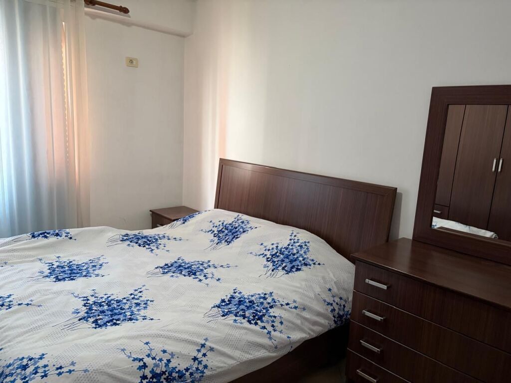 Qera | Apartament 3 + 1 | Stacioni i Trenit — Rruga Jordan Misja | 600 €/muaj