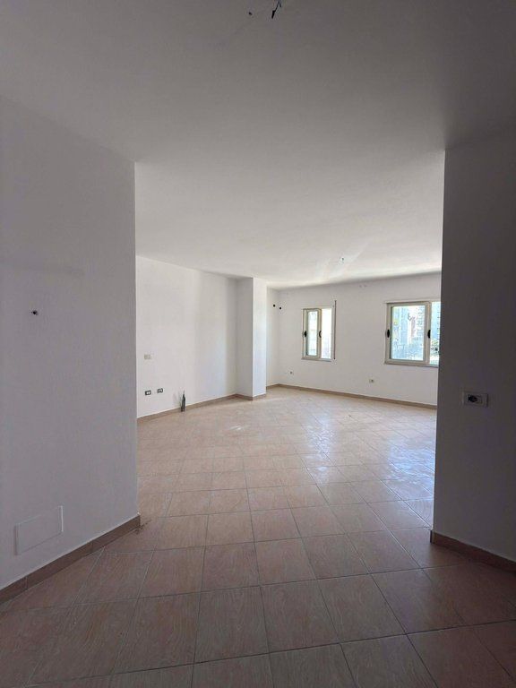 JORDAN MISJA, SHESIM APARTAMENT 3+1 !