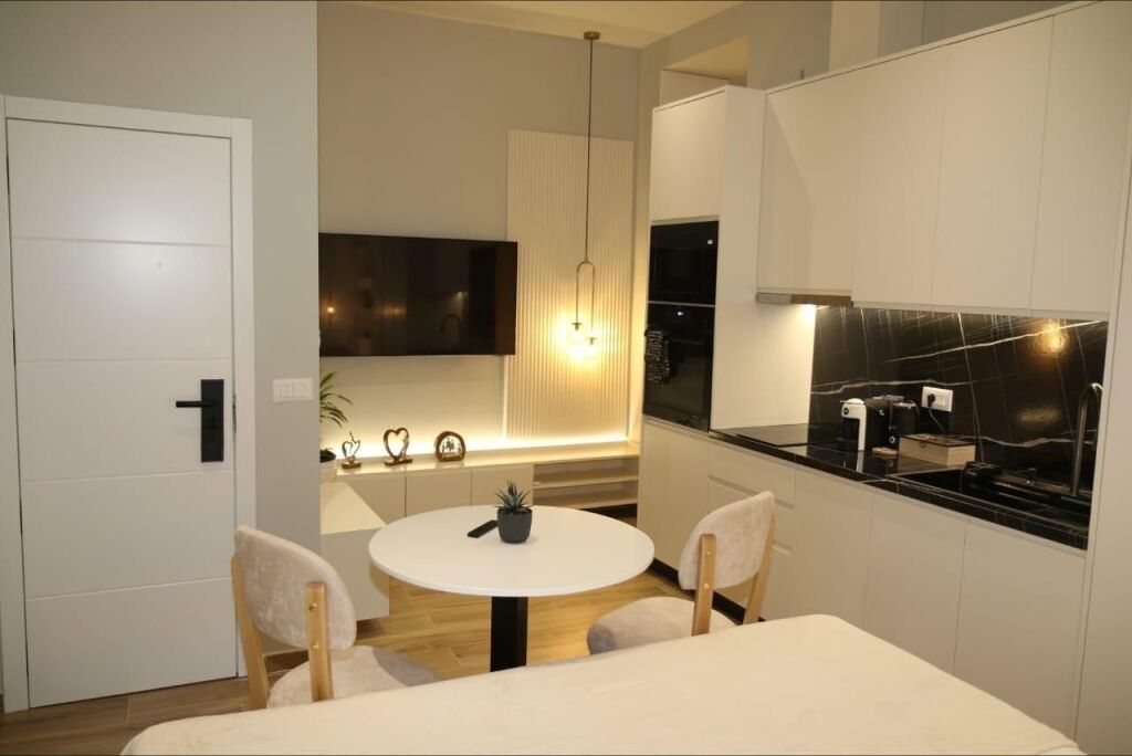 2 Garsoniere te investuara per shitje, Prane Zogut te Zi