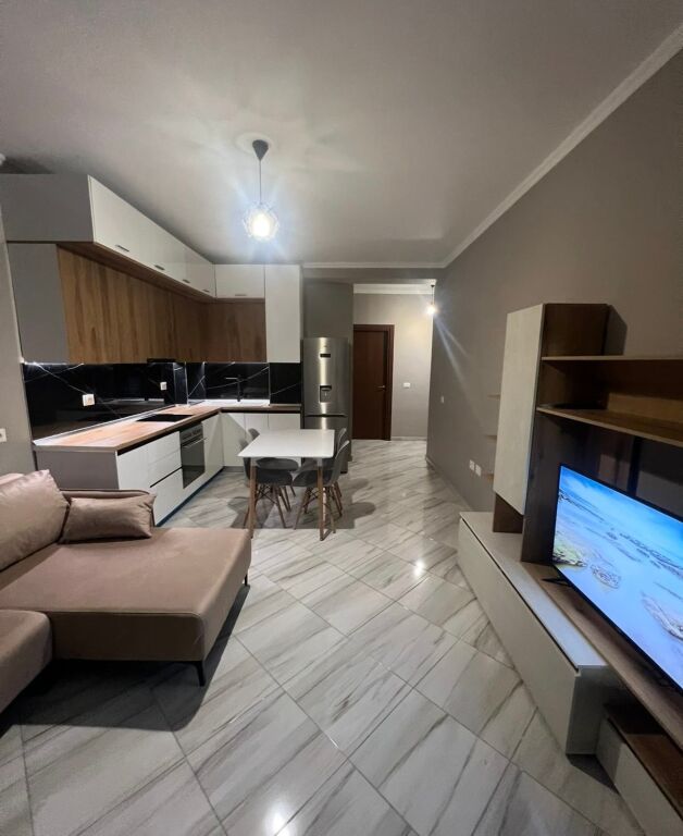 Jepet me qira 2+1+1 Bathore Rruga Demokracia 400 mije leke