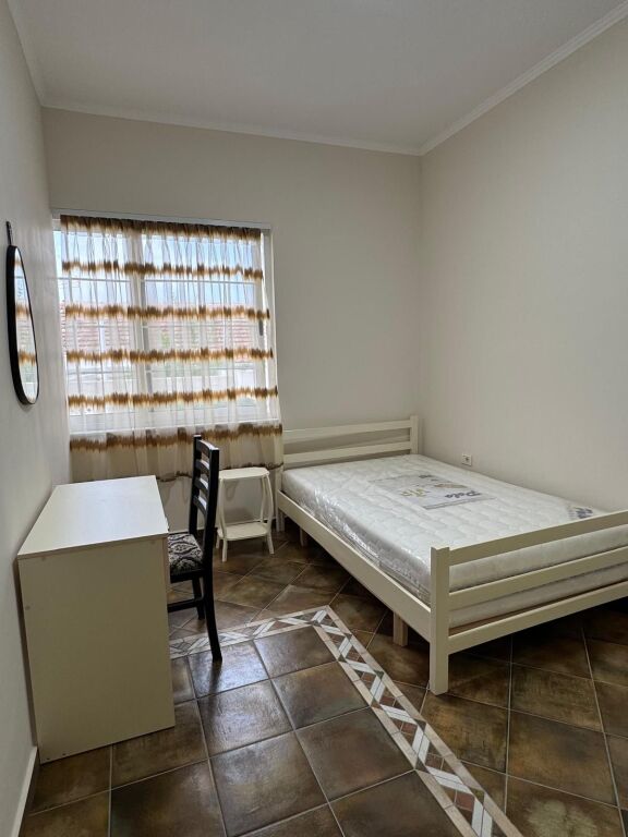 JEPET ME QERA DHOME PER VAJZA PRANE FAKULTETIT TE MJEKESISE, INFERMERISE DHE UNIVERSITETIT EUROPIAN!