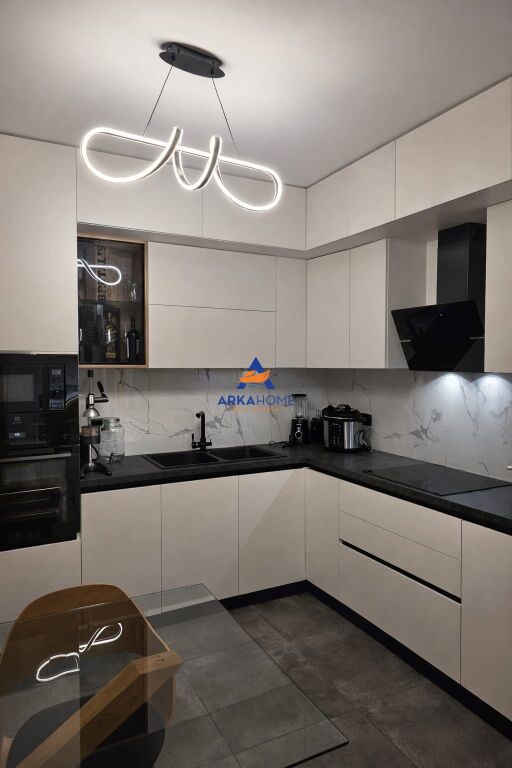 SHITET SUPER APARTAMENT LUKSOZ 2+1+BALLKON "TE KIKA 2" 370.000 EURO