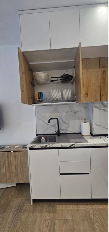 Shitet studio apartament ne Qerret!