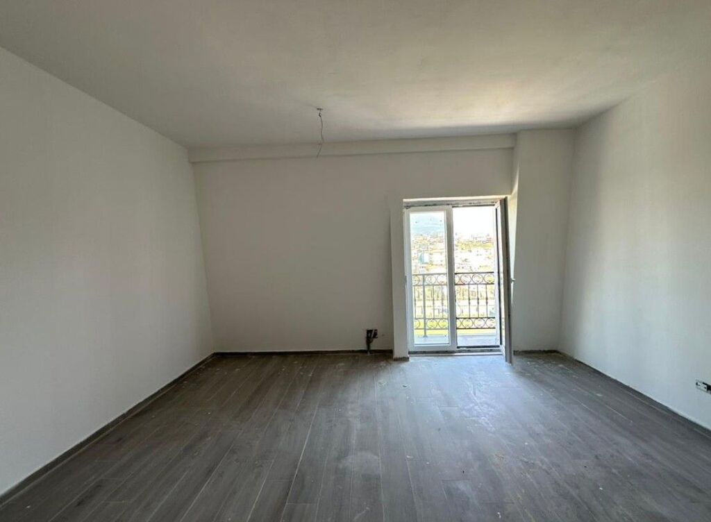 Shitet Apartament Garsoniere – Rezidenca Porta Tirana e Re, Sauk