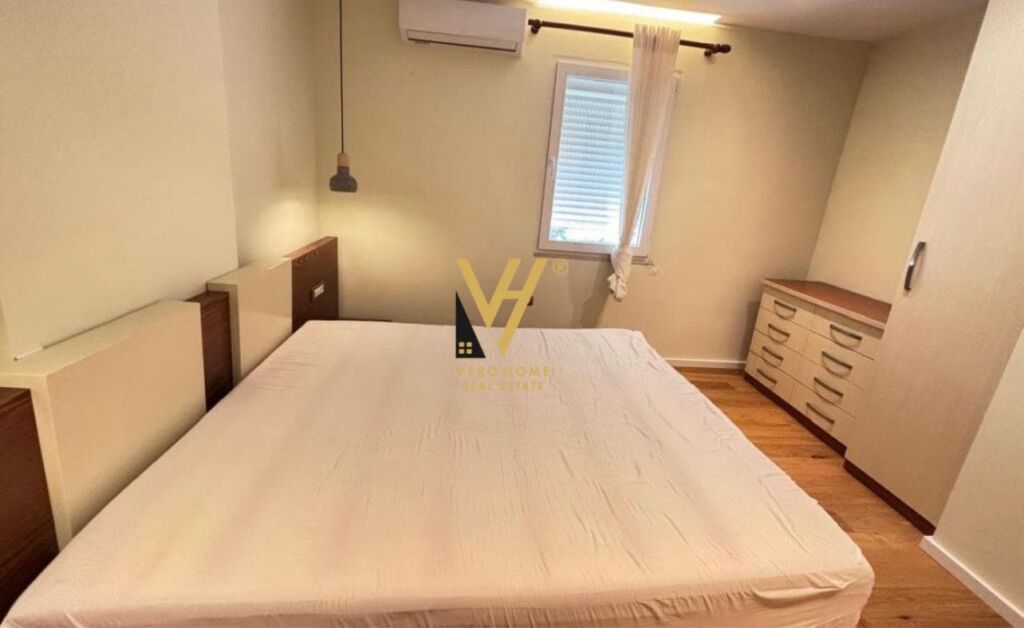 JEPET APARTAMENT 3+1+BLK ME QIRA TE SHKOLLA E KUQE 850 EURO