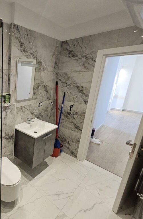 APARTAMENT ME QERA 2+1 ZOGU I ZI 85.000 LEKE FH-70128