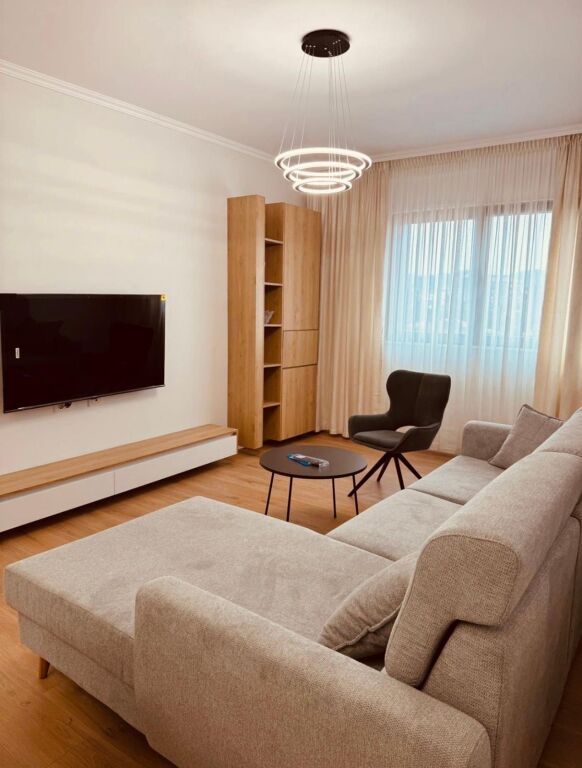 Apartament 2+1 me qira , Blloku i Amabasadave