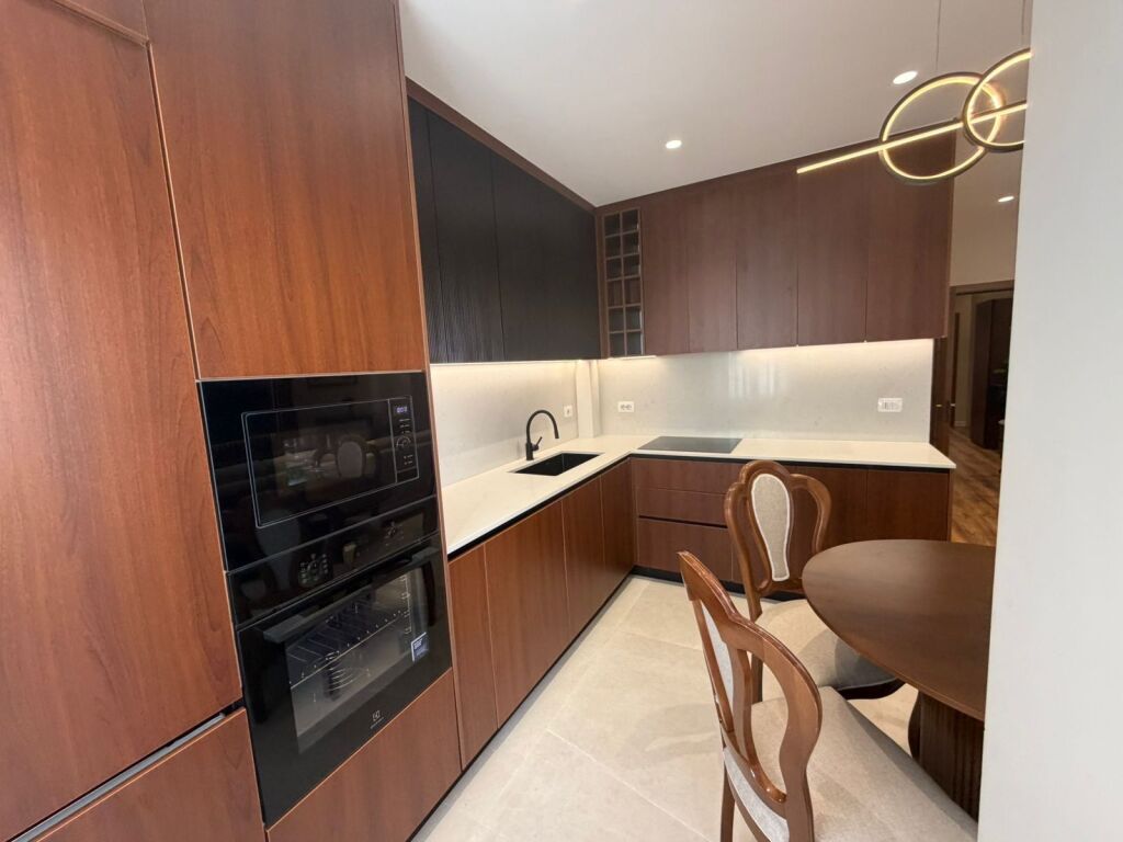 🏡 Shitet Super Apartament 2+2+2 Ballkone – Mine Peza