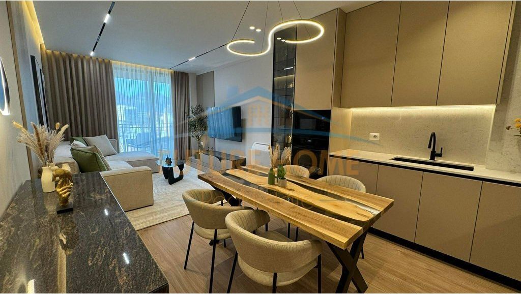 Shitet apartament 2+1+2 Golden Tower Residence Rruga Mine Peza