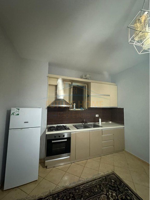 Qera, Apartament 1+1, Fresk, Tiranë.