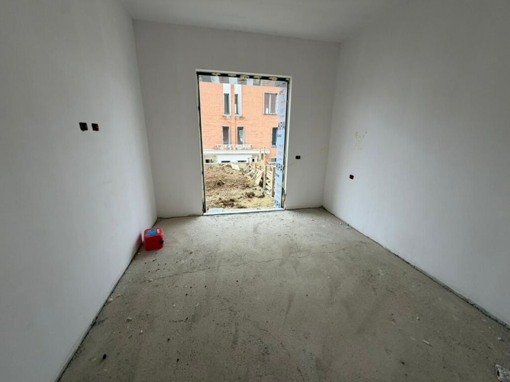 🏡 Shitet Dupleks modern pranë TEG! ✨Dupleks me oborr privat