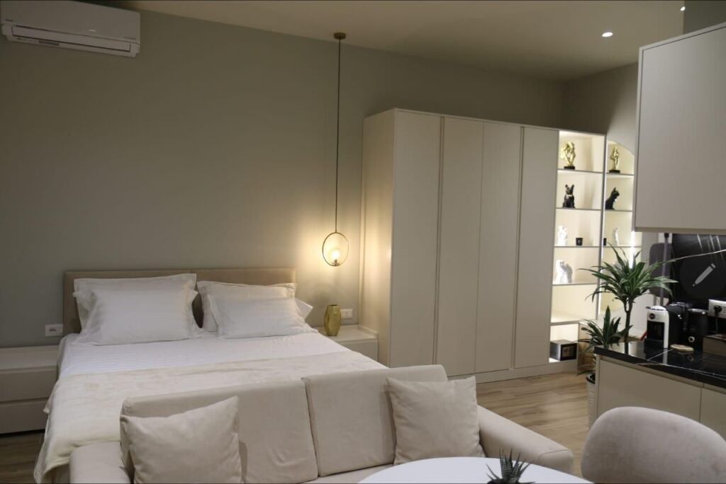 2 Garsoniere te investuara per shitje, Prane Zogut te Zi