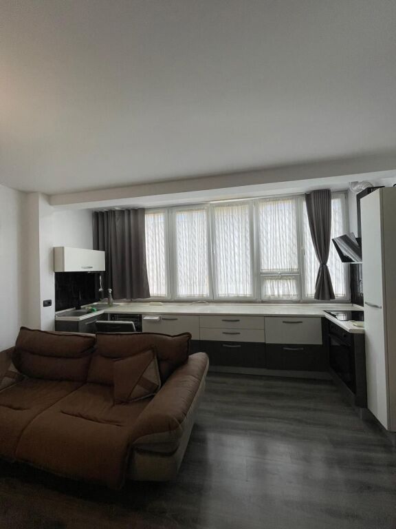 SHITET APARTAMENT 2+1 Ish Fusha Aviacionit