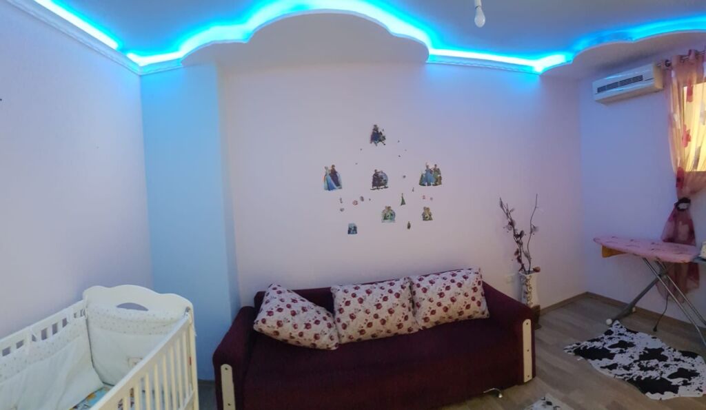 Jepet Me Qera Apartament 2+1+1 Ballkon
